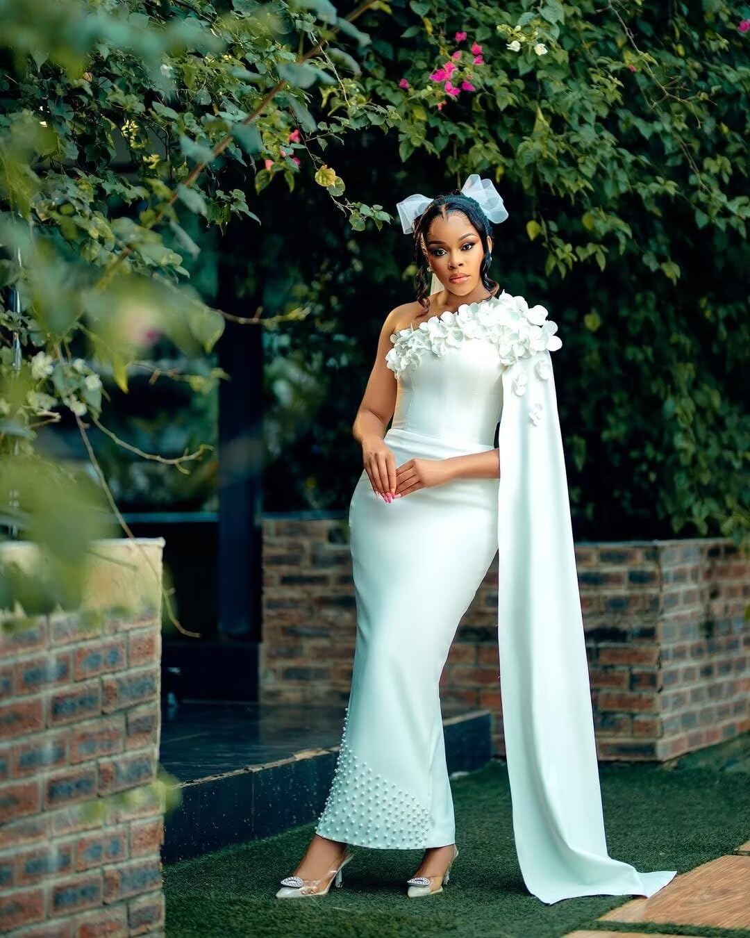 Elegant One-Shoulder Wedding Dresses with 3D Floral